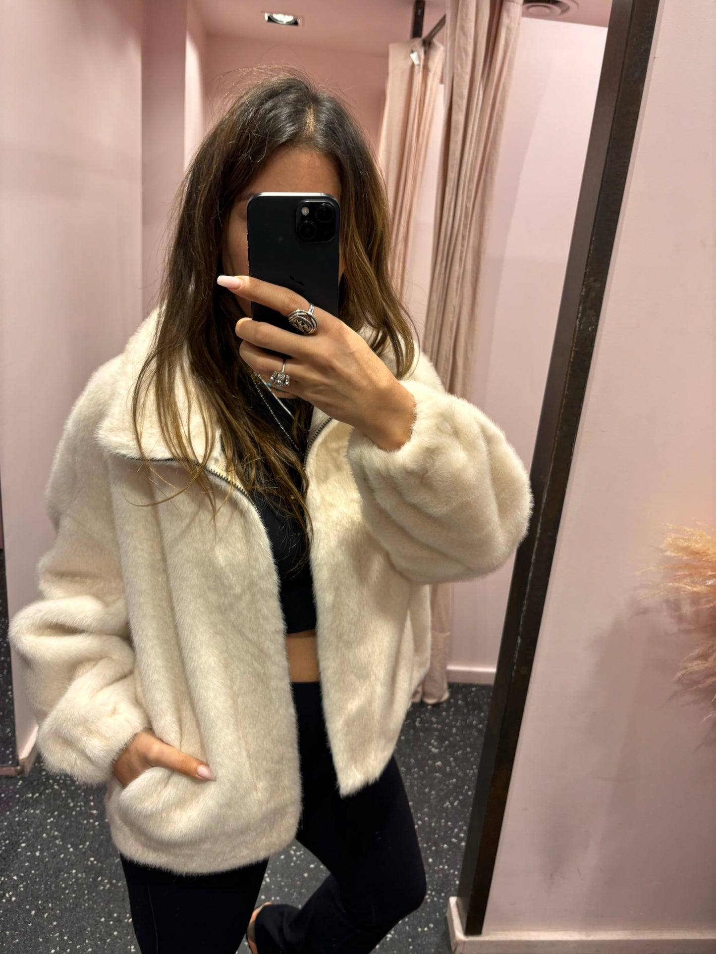 Veste en fausse fourrure écru