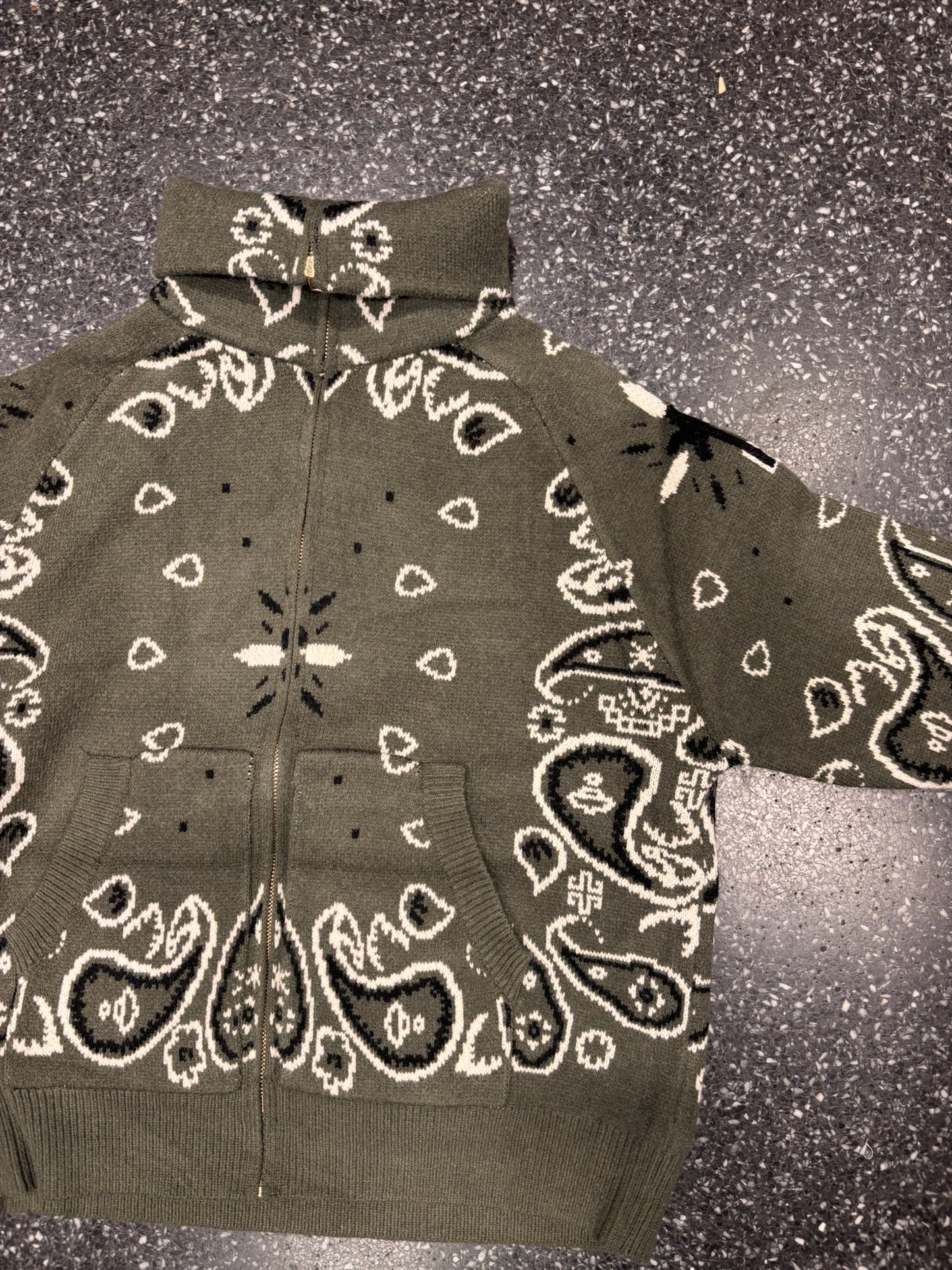 Gilet zippé imprimé bandana