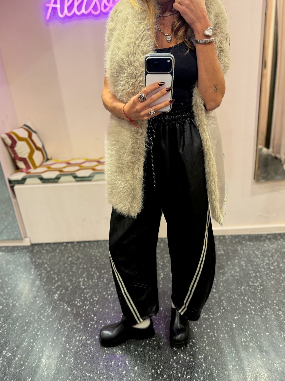 JOHANNA - pantalon style jogging similicuir