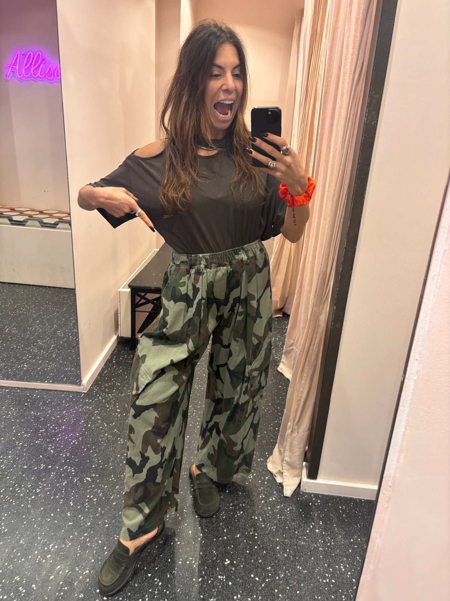 MOMENT- Pantalon cargo imprimé camouflage