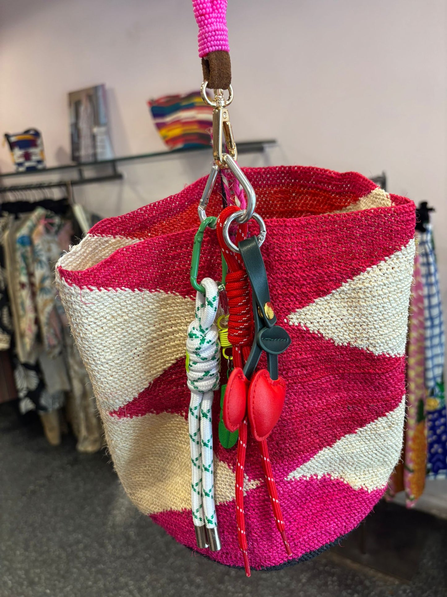 Bijou de sac cerises