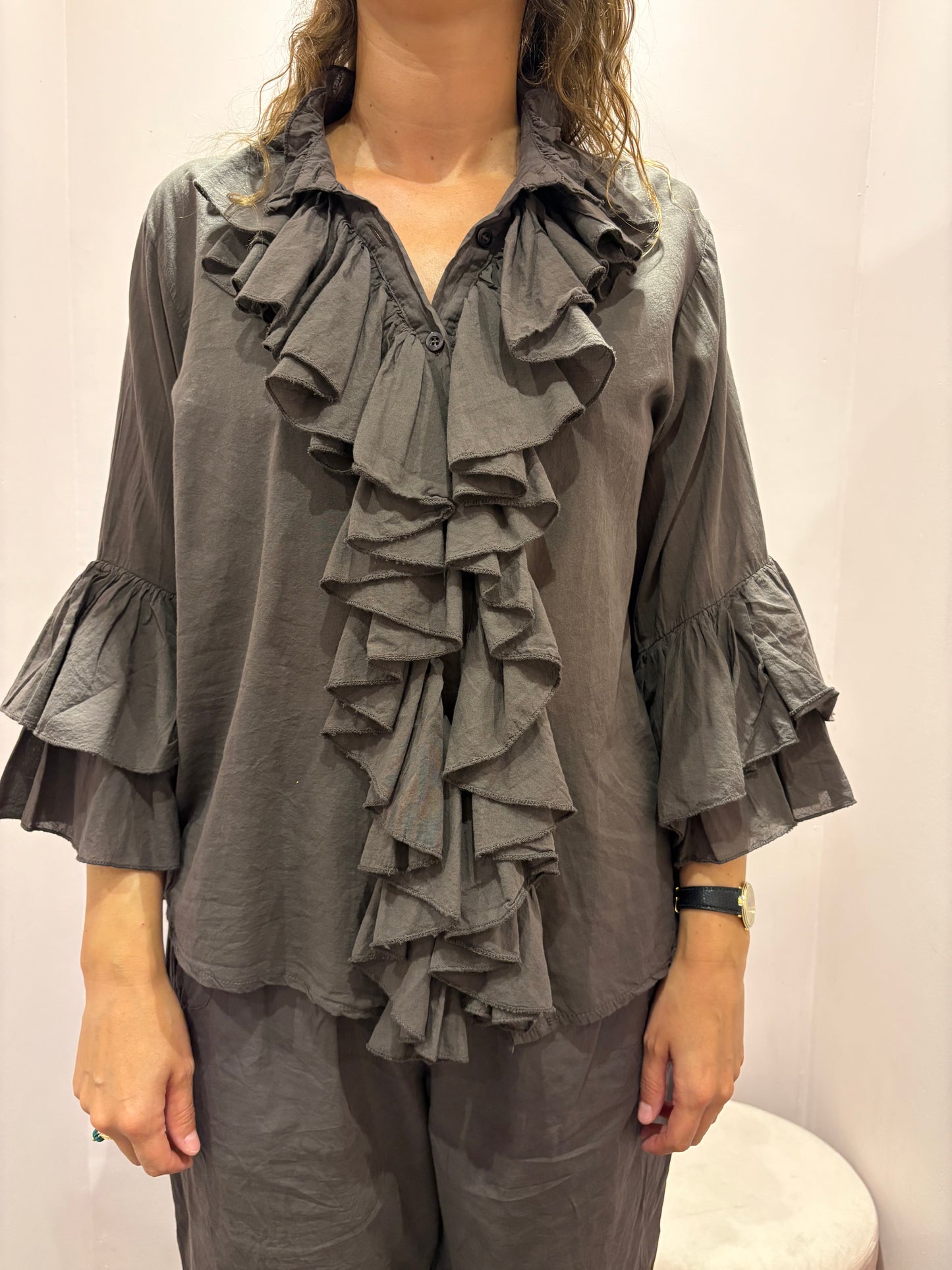 Chemise à jabots et froufrous Johanna