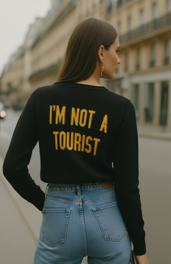 pull margareth one tee noir par Allison Shop