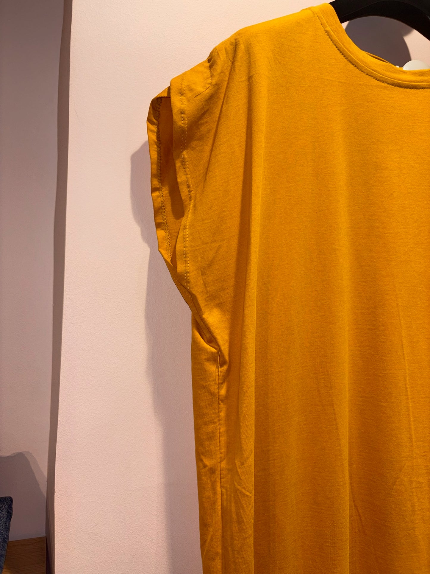 THE CORNER - Robe longue t-shirt épaules marquées
