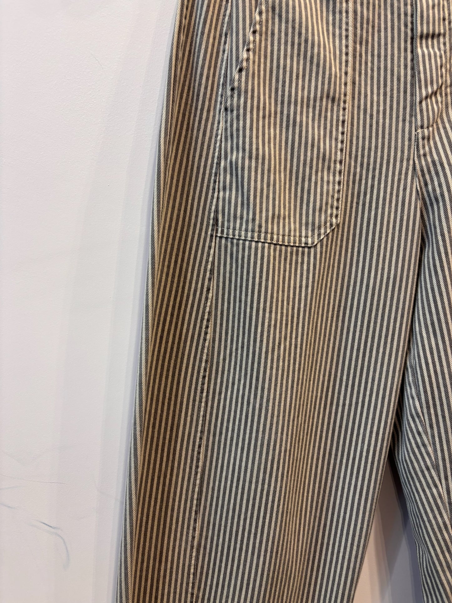 Pantalon Johanna cargo rayé