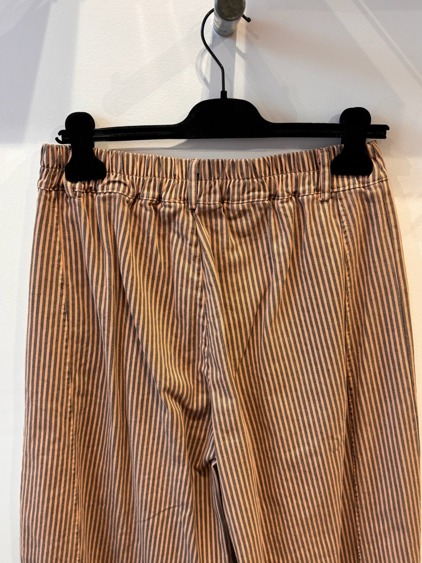 Pantalon Johanna cargo rayé