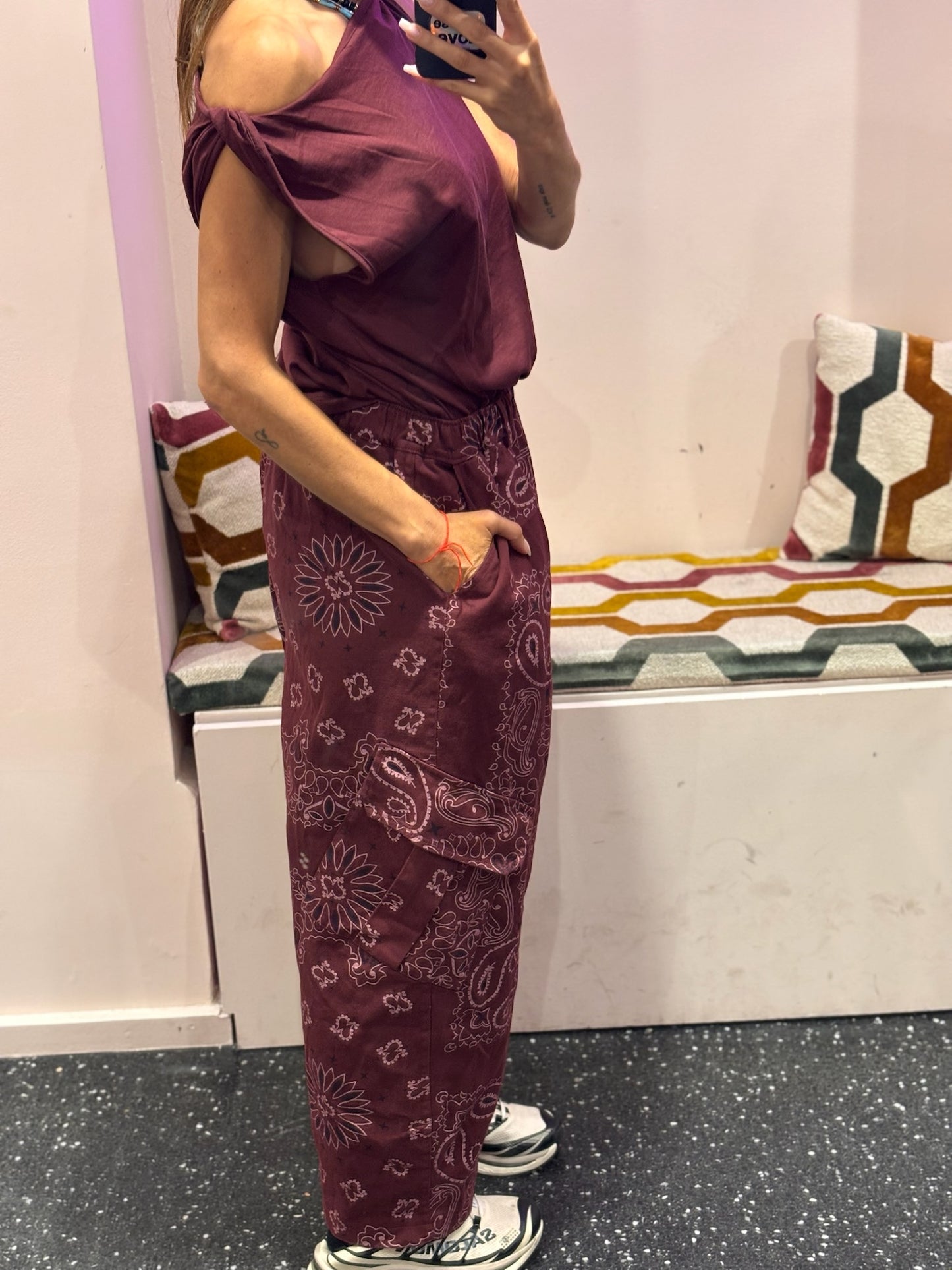 THE CORNER - Pantalon cargo imprimé bandana