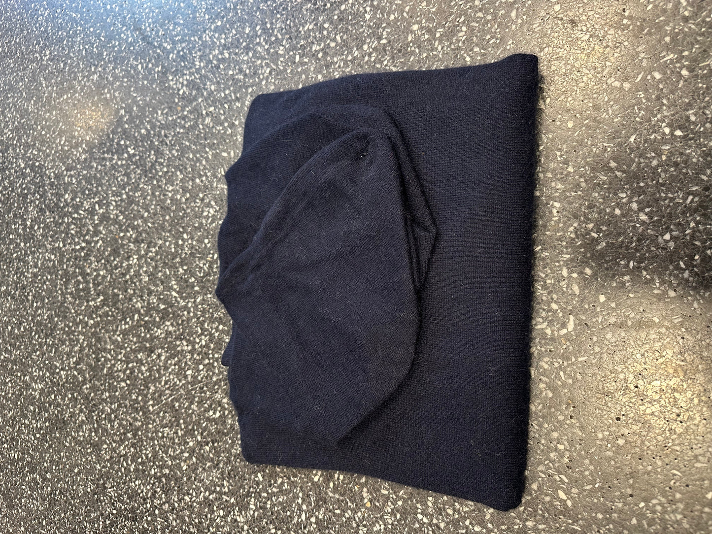 Pull à capuche en racoon et laine