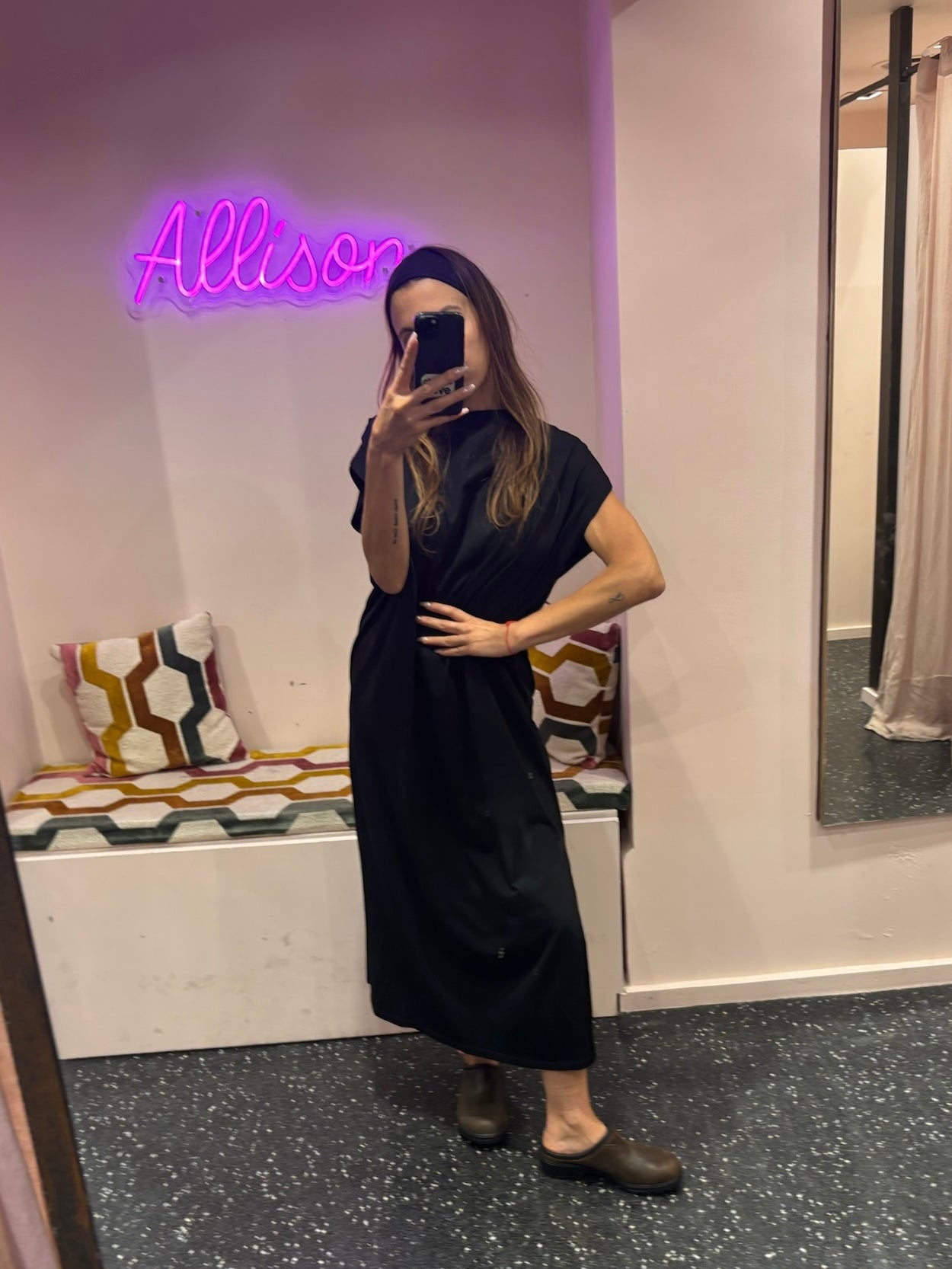 THE CORNER - Robe longue t-shirt épaules marquées