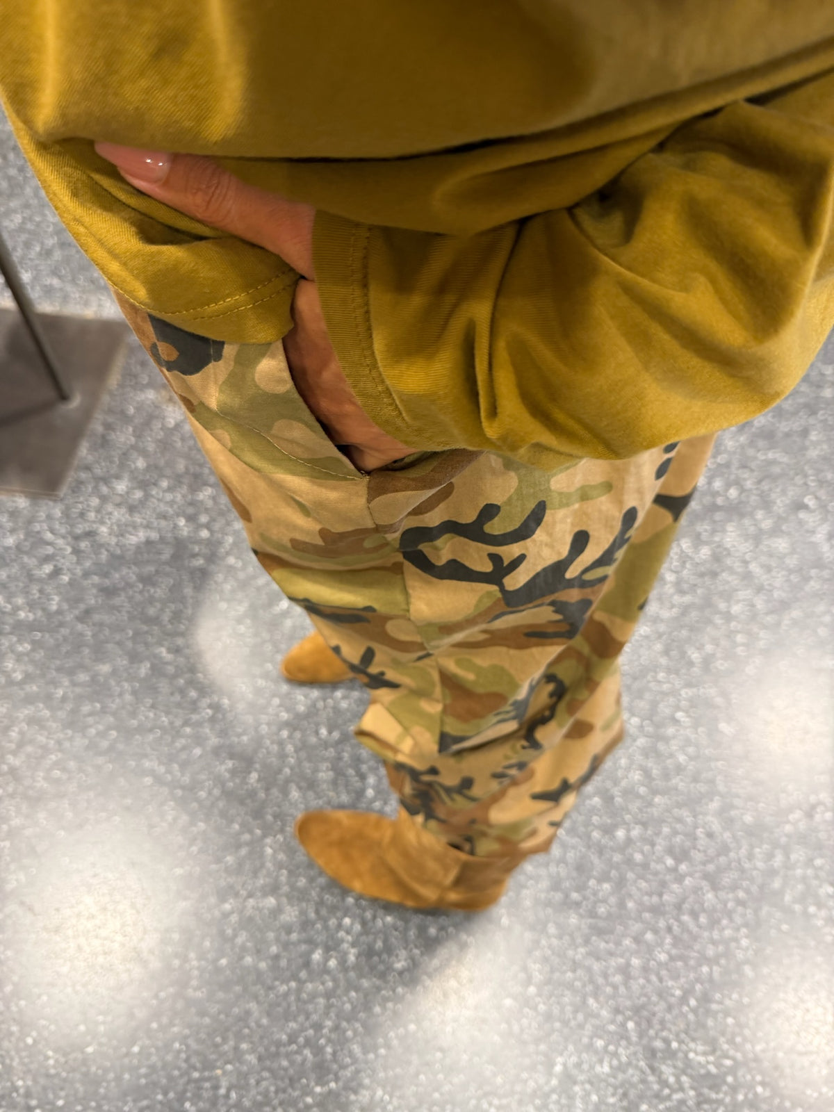 JOHANNA - Pantalon camouflage beige