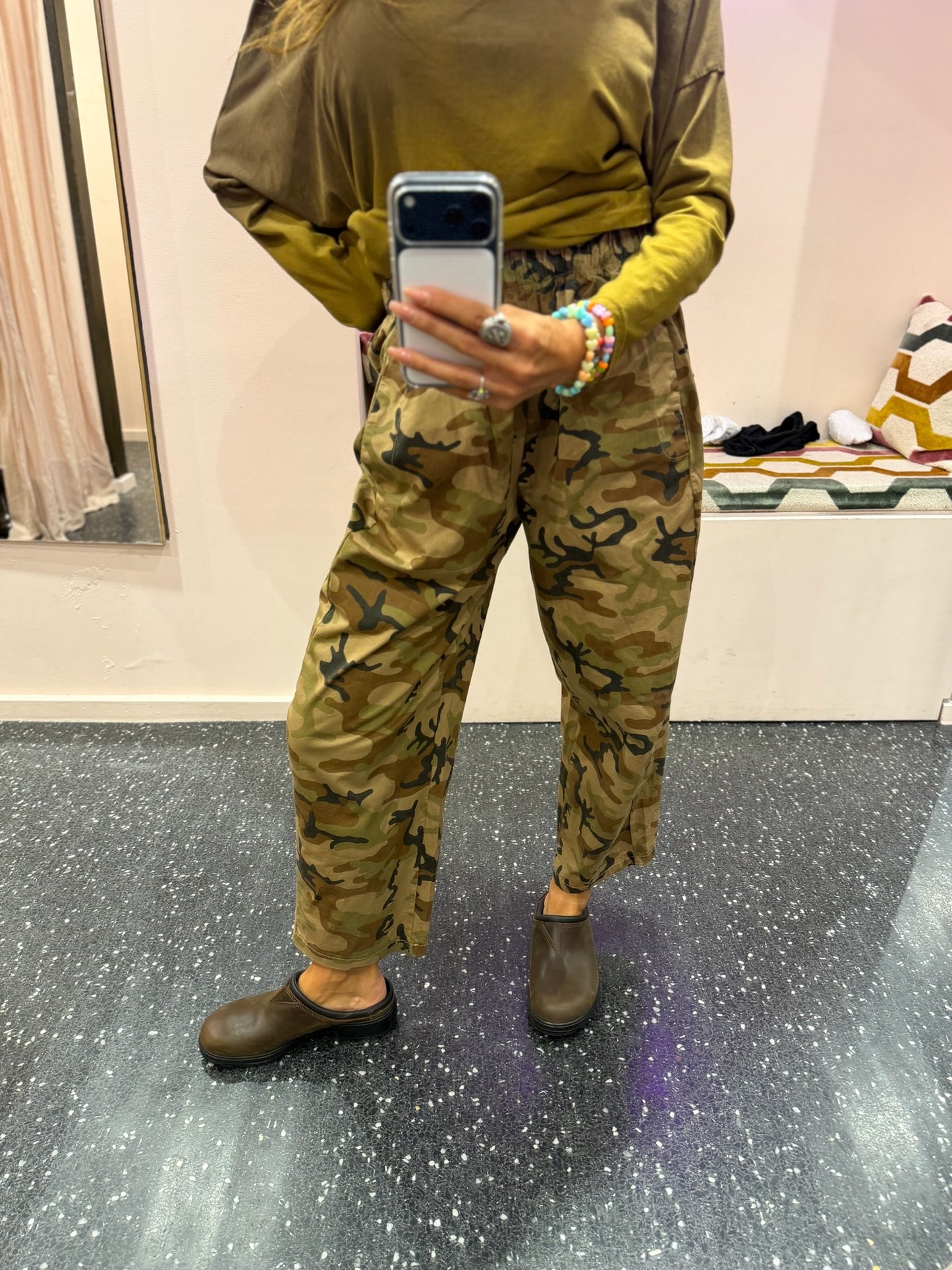 JOHANNA - Pantalon camouflage beige