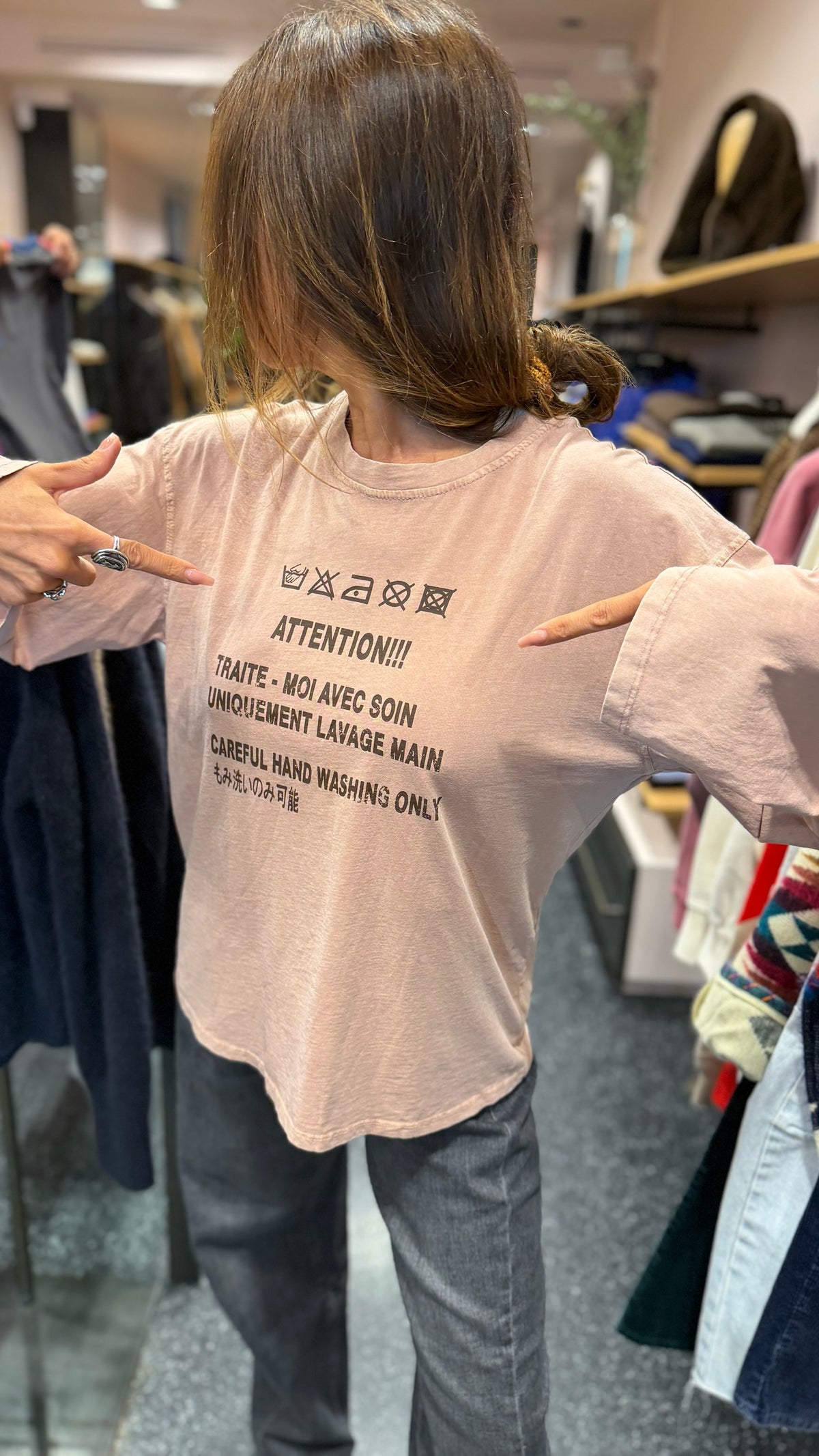 JOHANNA - T shirt délavé « Attention »