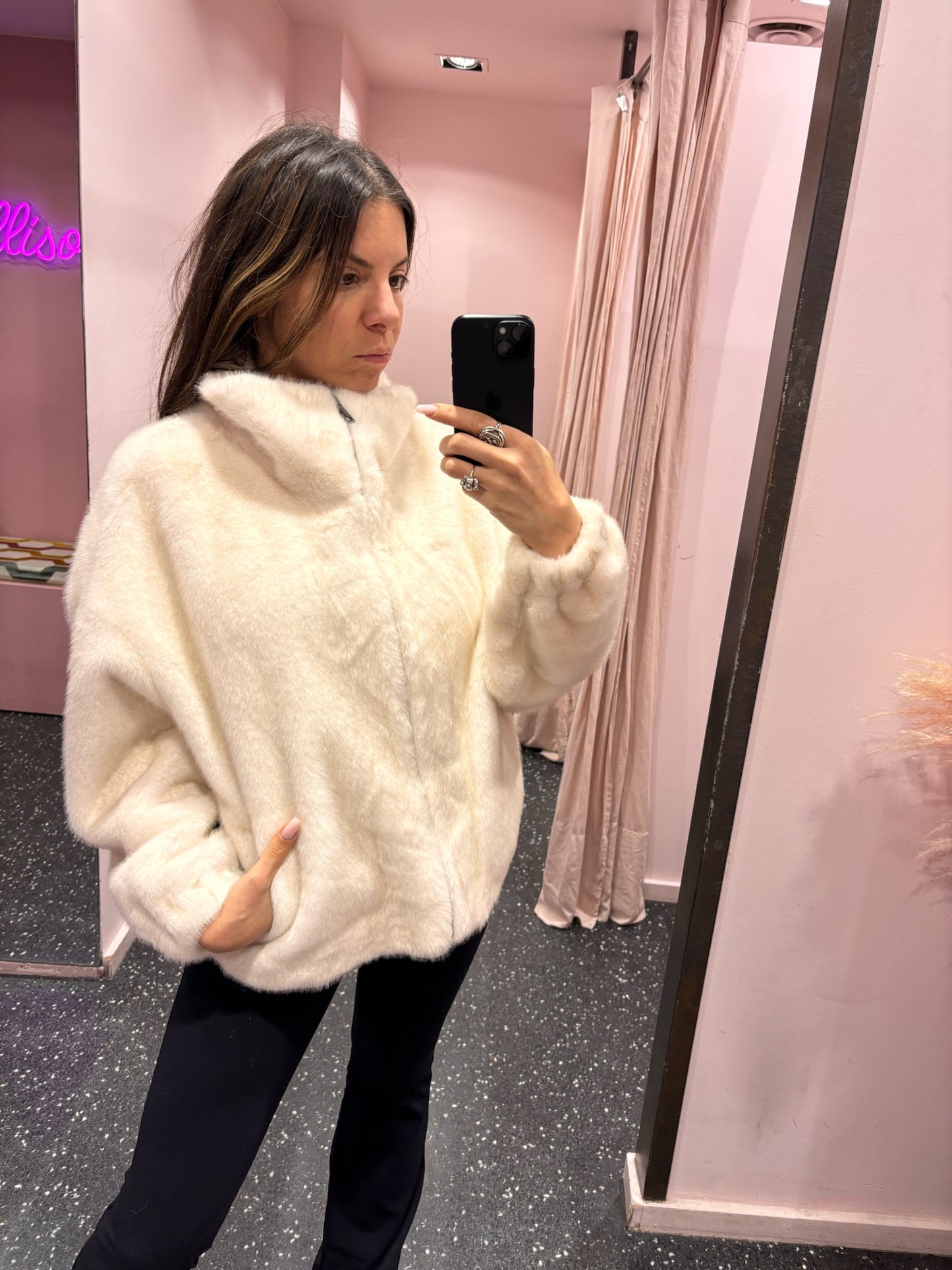 Veste en fausse fourrure écru