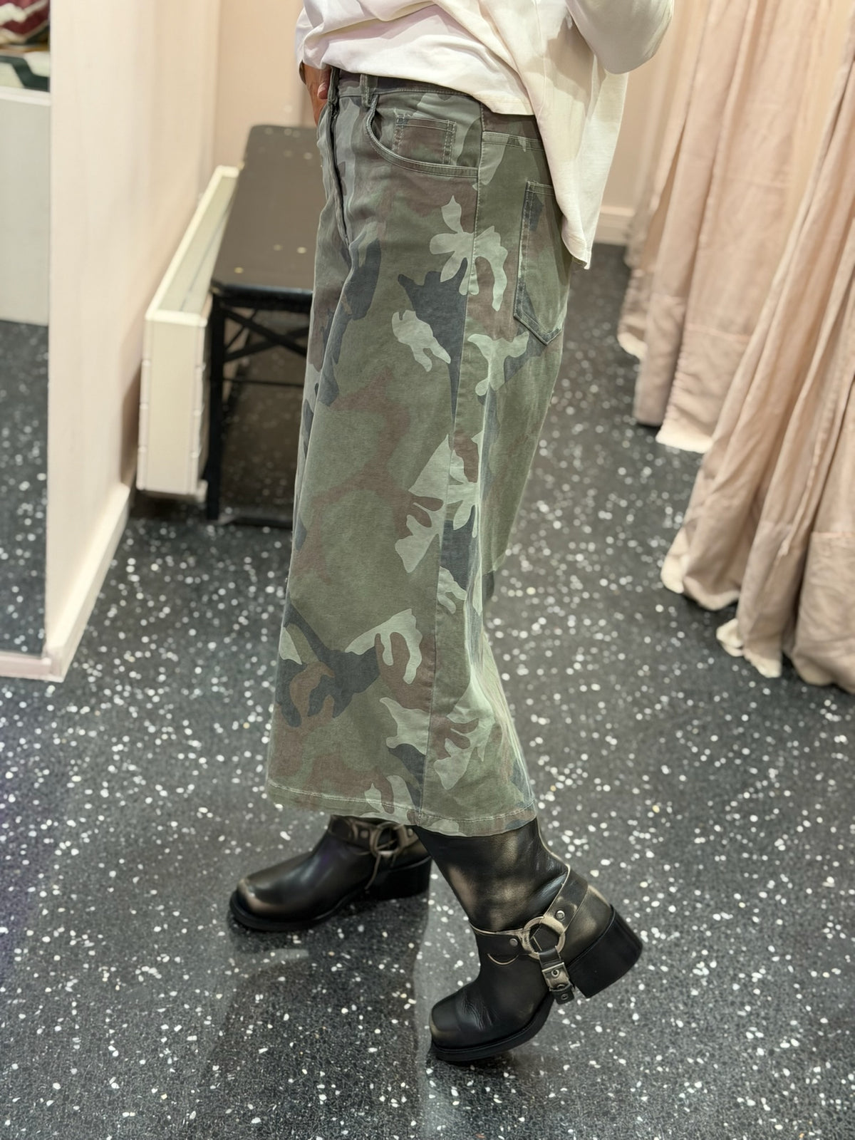 JOHANNA - Pantacourt camouflage