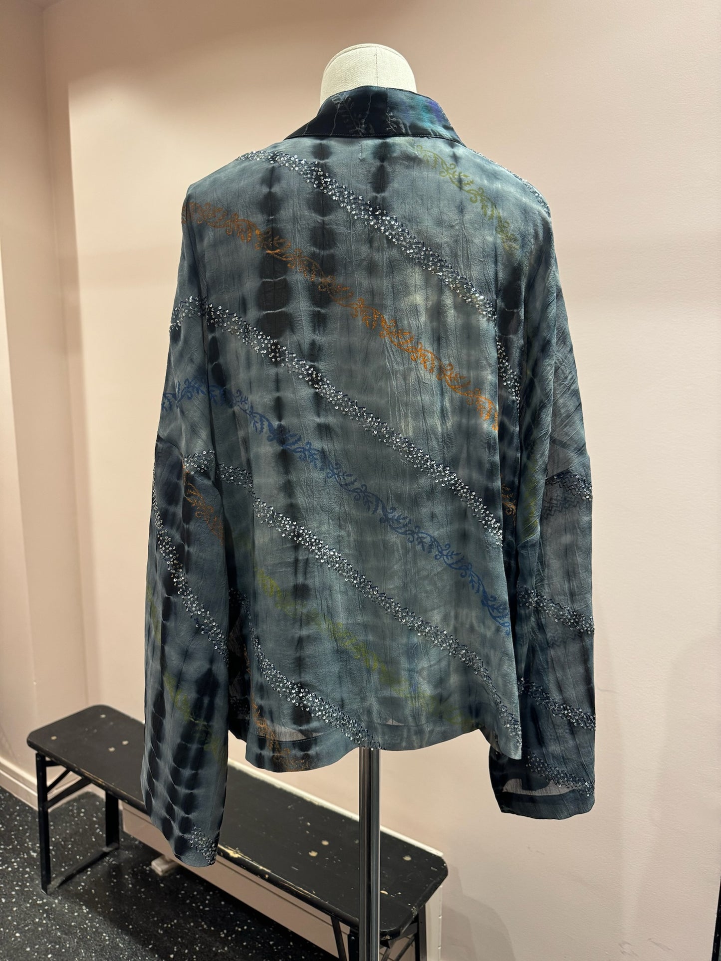 Kimono en soie et broderies