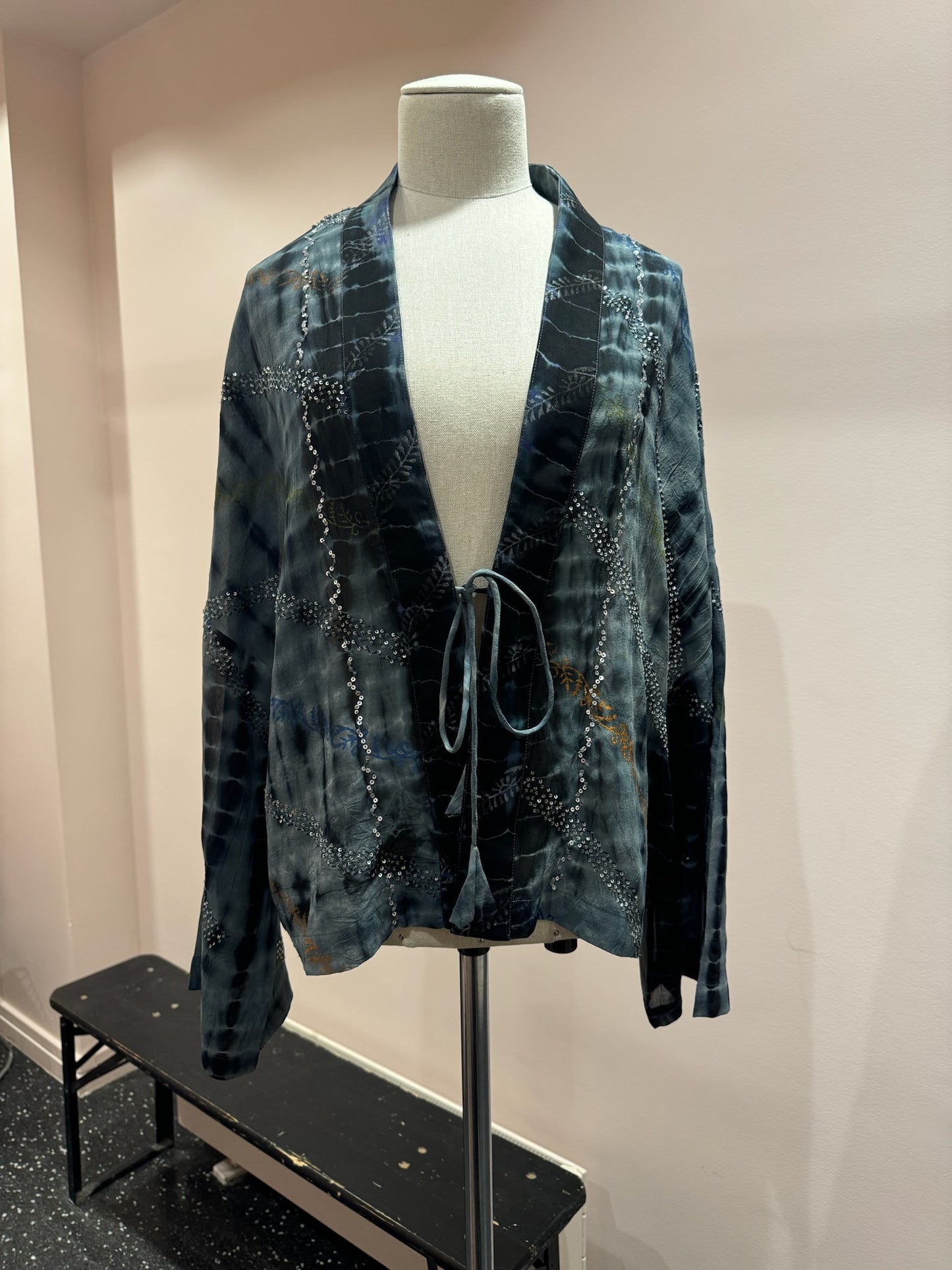 Kimono en soie et broderies