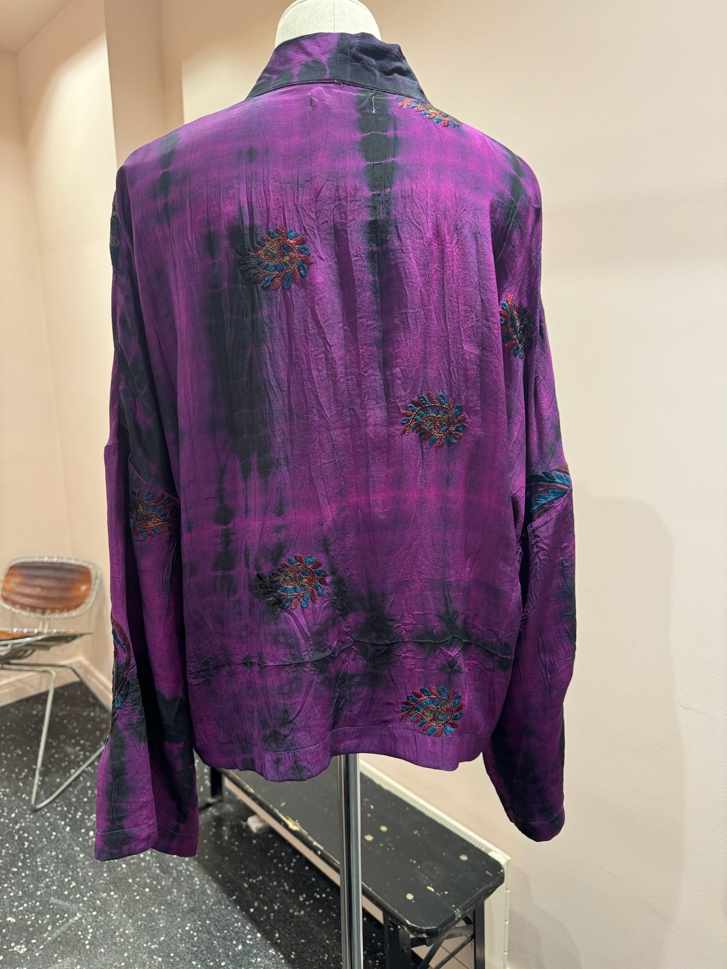 Kimono en soie et broderies