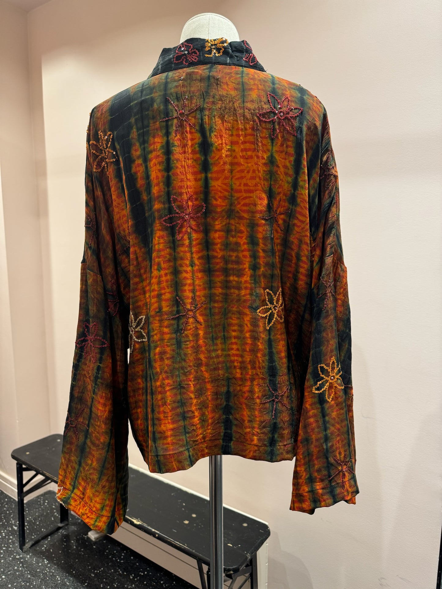 Kimono en soie et broderies