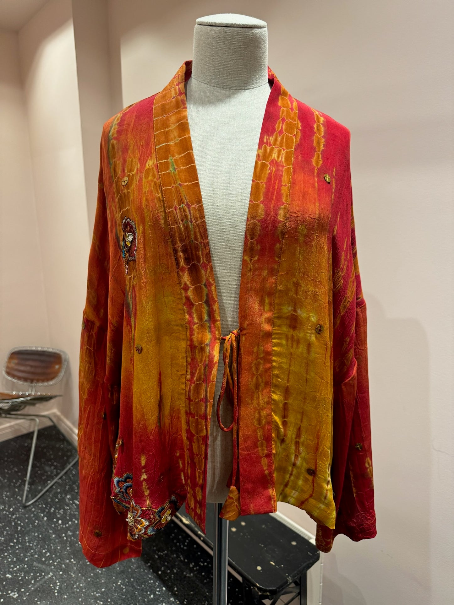 Kimono en soie et broderies