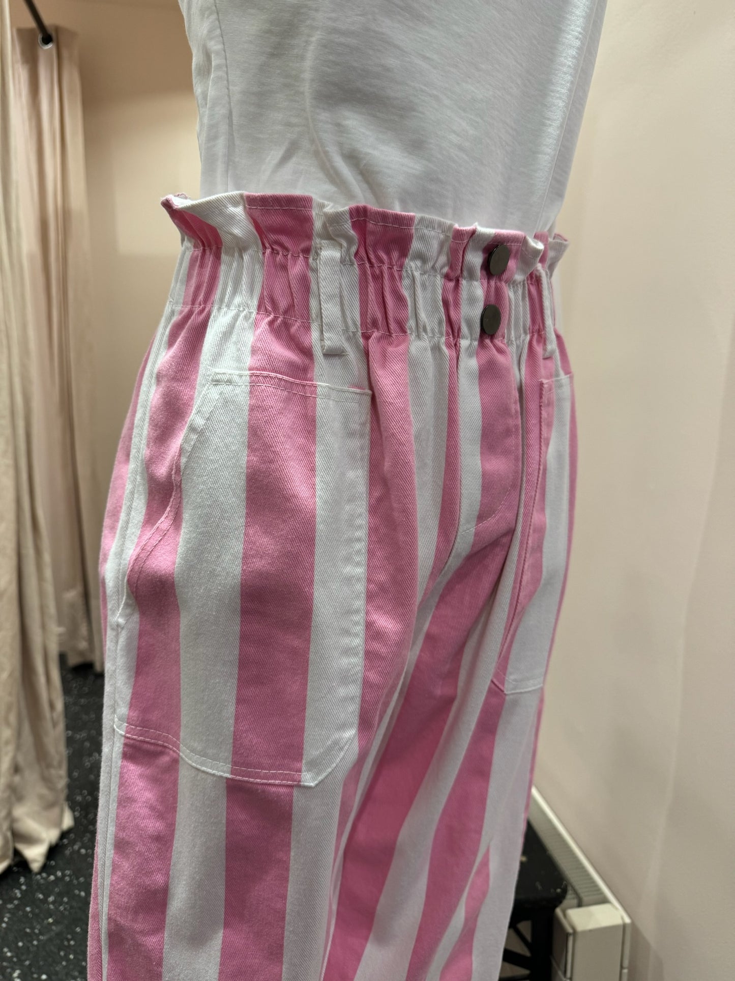 JOHANNA - Pantalon à rayures et boutons