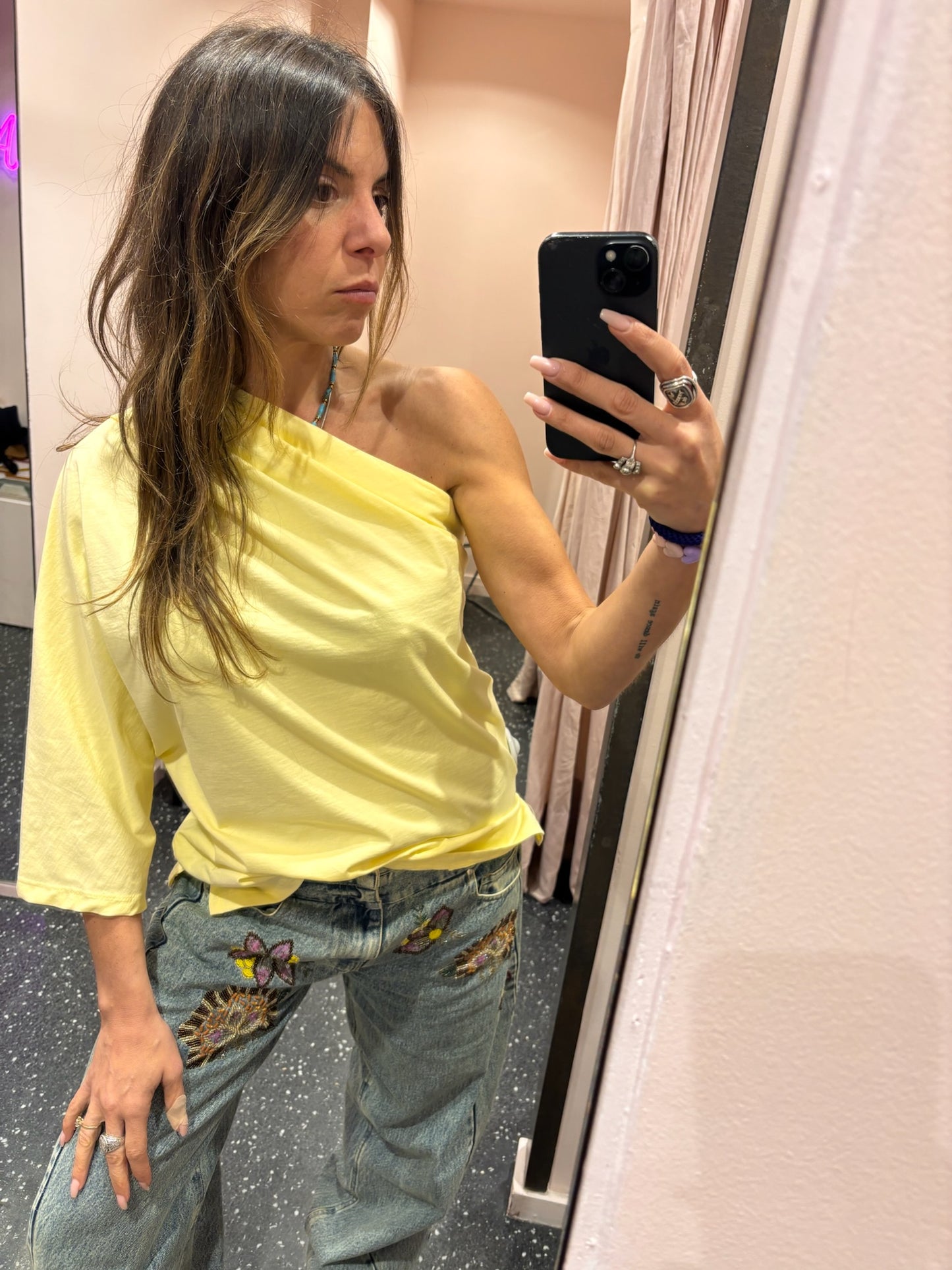 T-shirt uni une manche