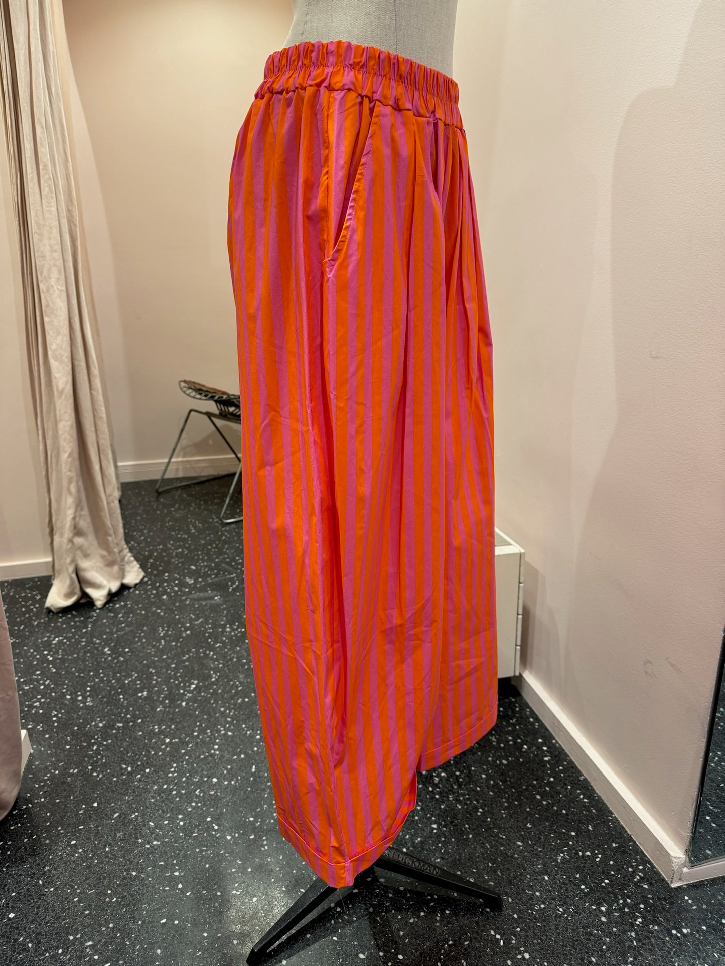 JOHANNA - Pantalon rayé bicolore