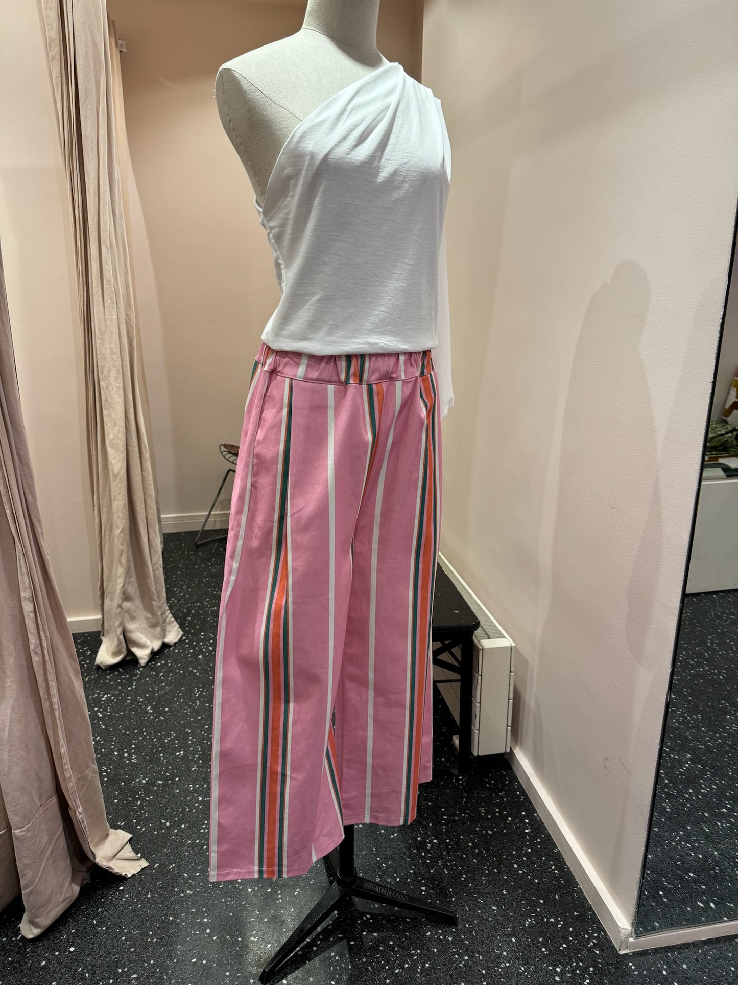 MOMENT - Pantalon à rayures multicolore