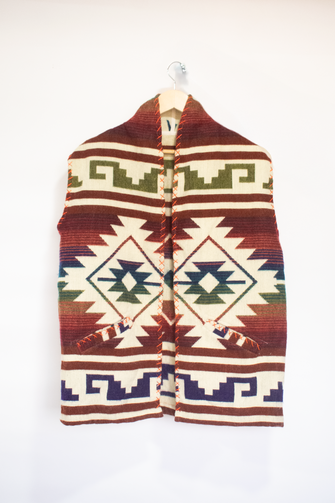 Veste sans manches wild red - MAISON BADIDO