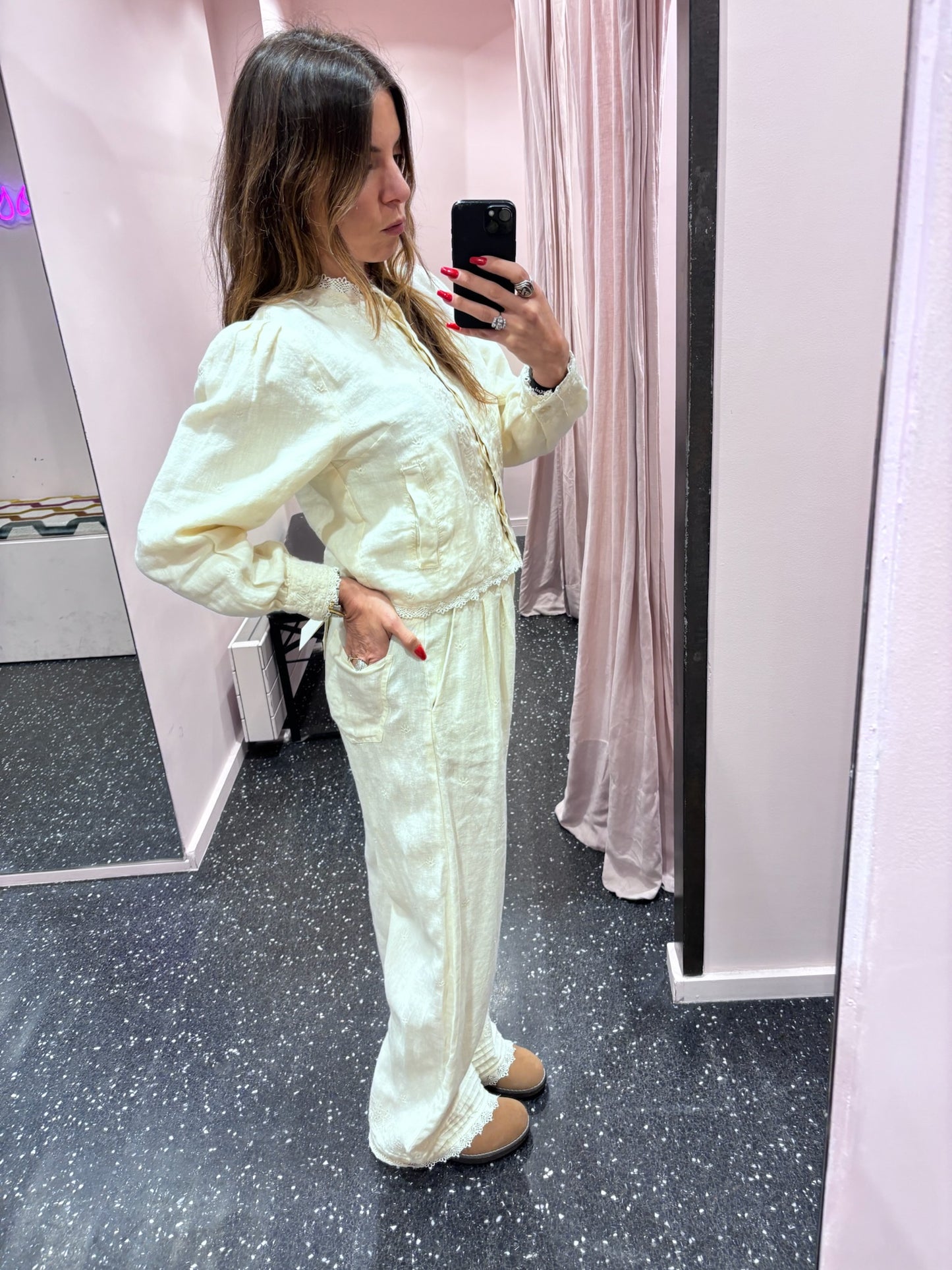 MAISON HÔTEL - Pantalon Otto “Ivory whisper”
