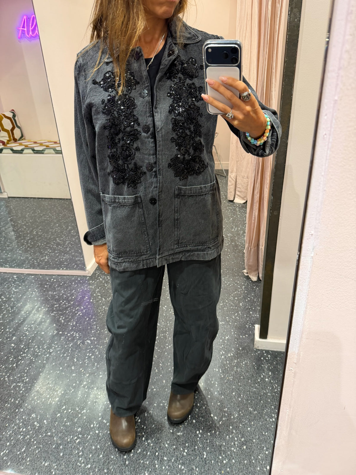 V de Vinster - Veste denim noire brodée