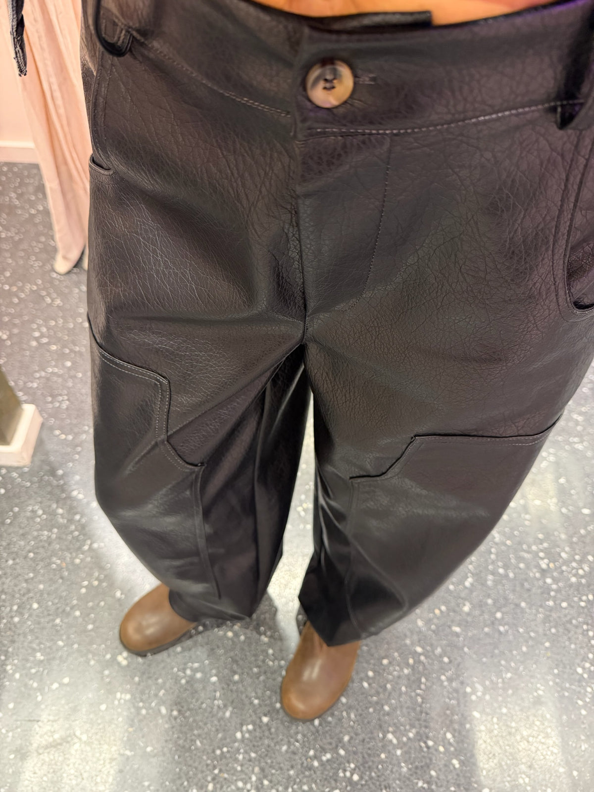THE CORNER - Pantalon worker similicuir