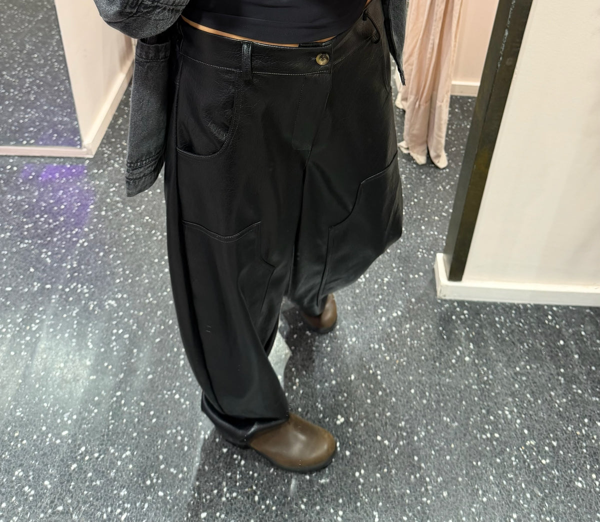 THE CORNER - Pantalon worker similicuir
