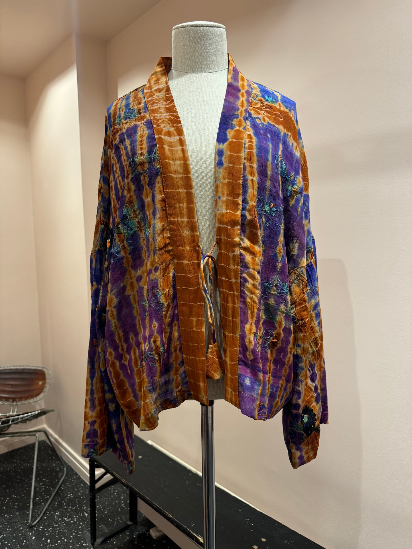 Kimono en soie et broderies