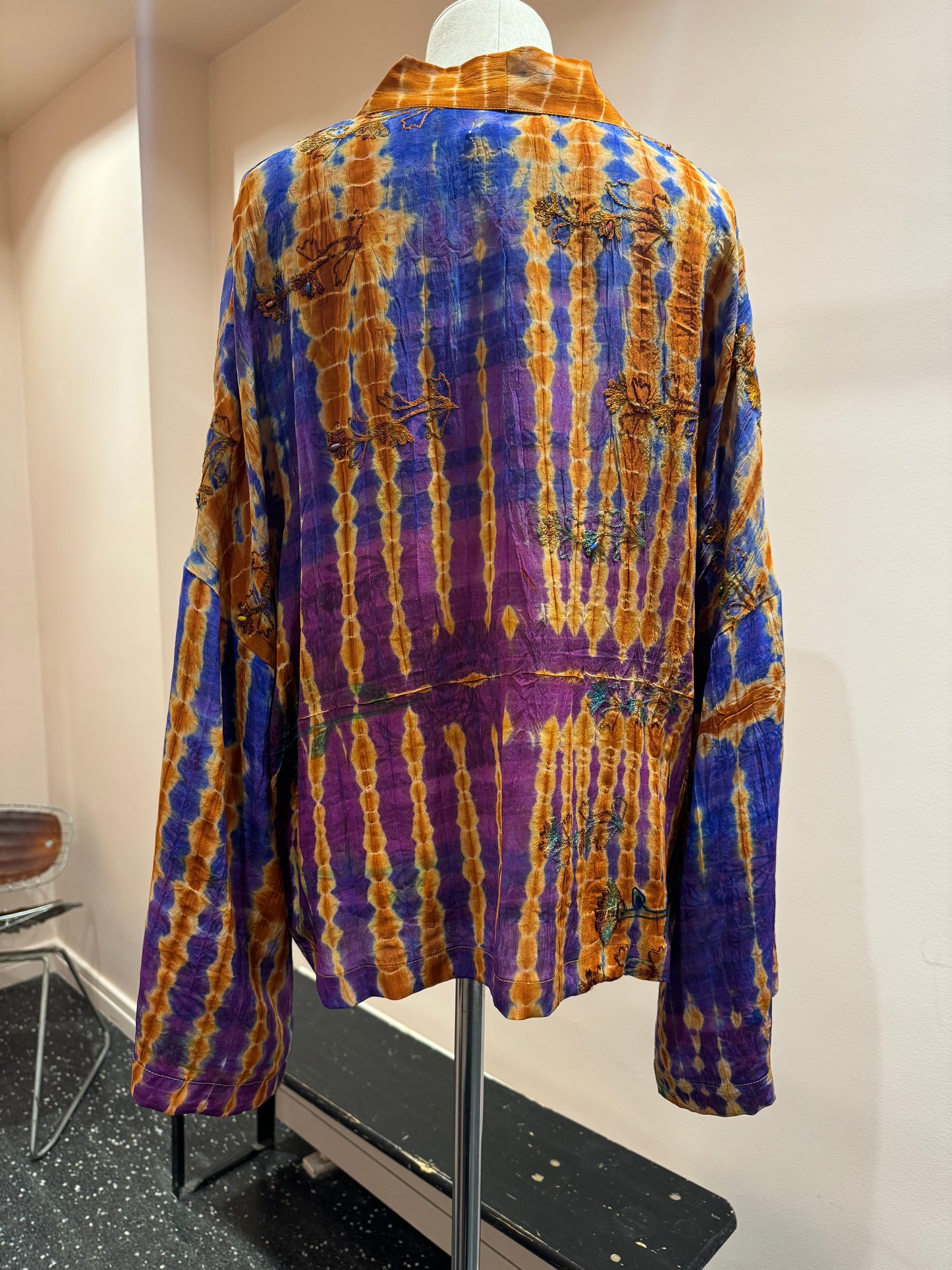 Kimono en soie et broderies