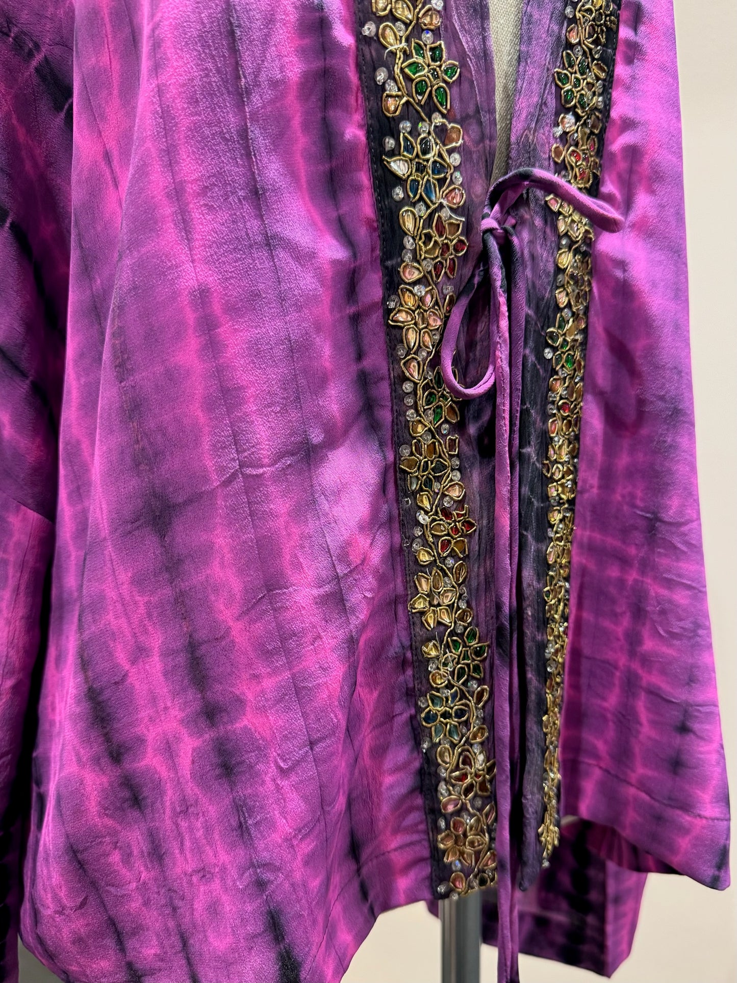 Kimono en soie et broderies