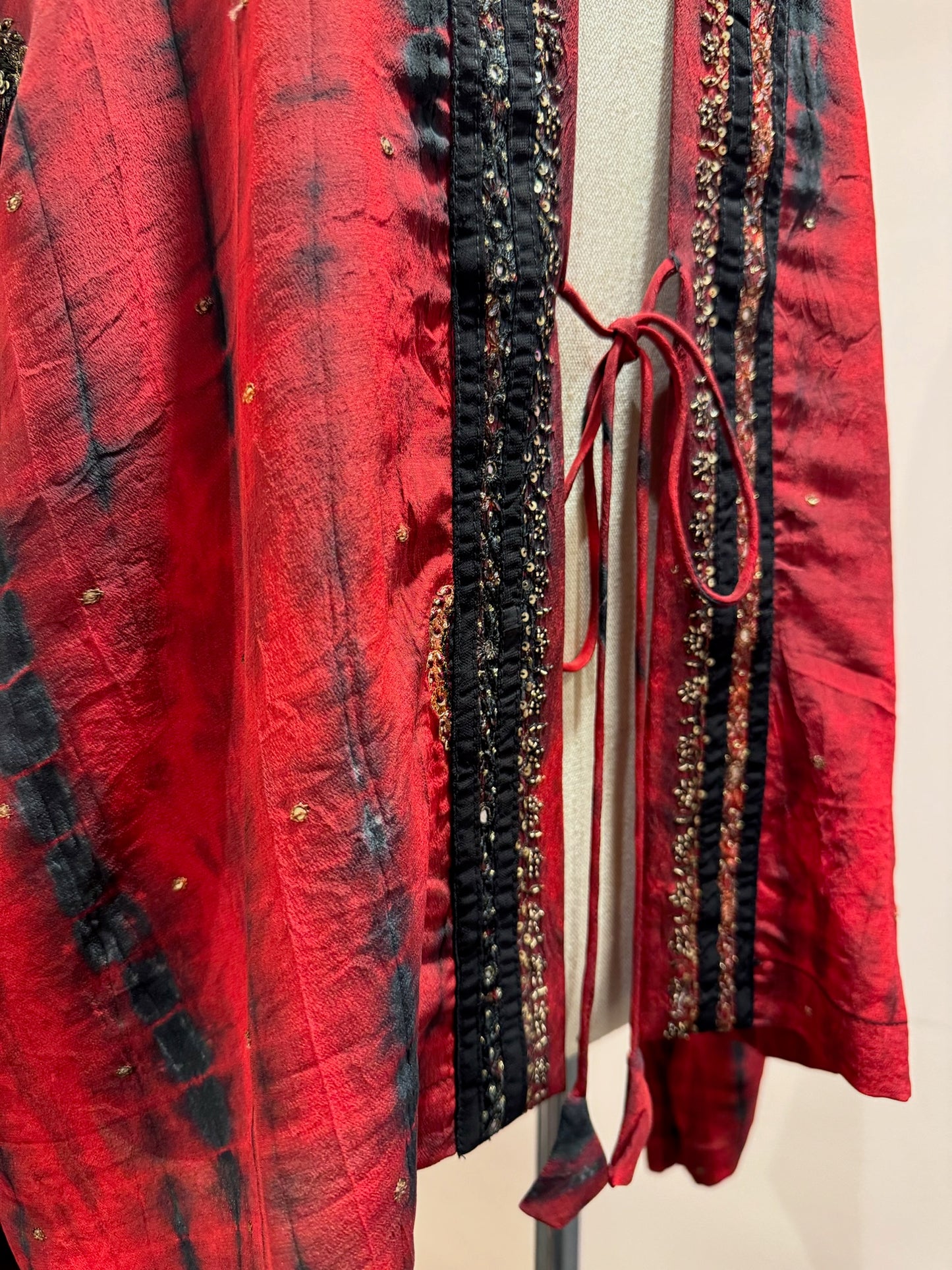 Kimono en soie et broderies