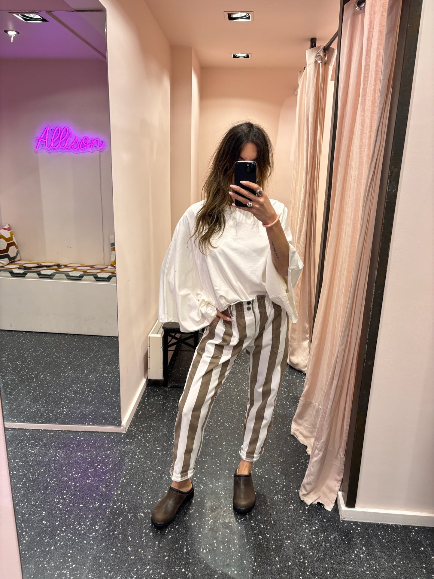JOHANNA - Pantalon à rayures et boutons