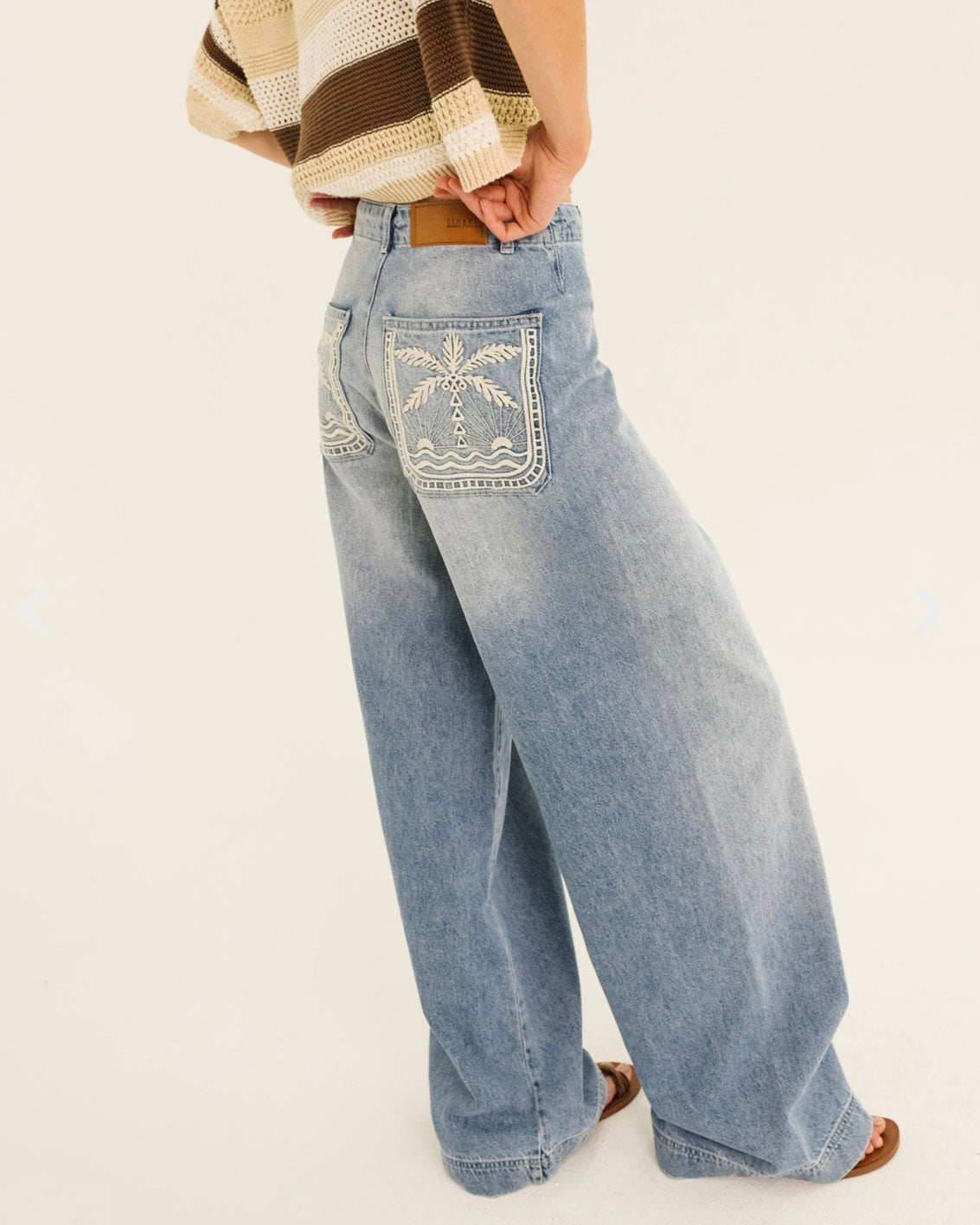 TINSELS - Jean Eden on Blue écume