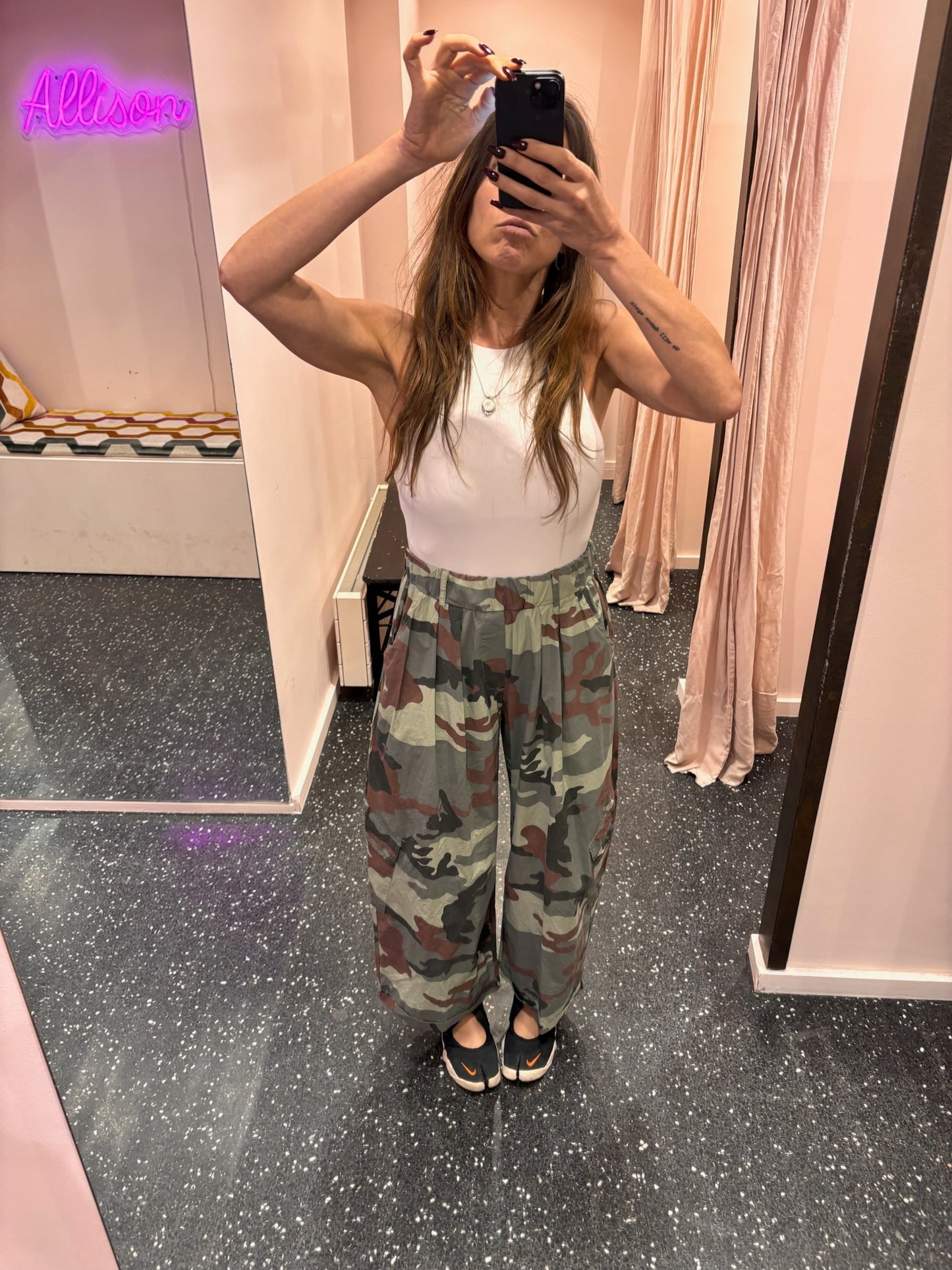 JOHANNA - cargo militaire ou uni