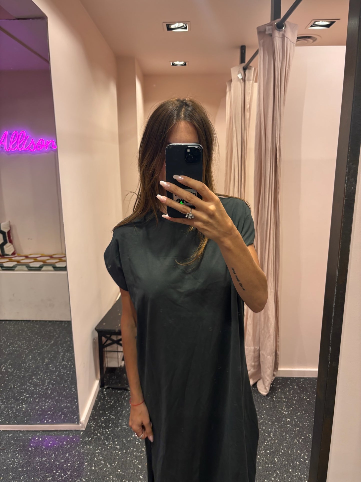 THE CORNER - Robe longue t-shirt épaules marquées