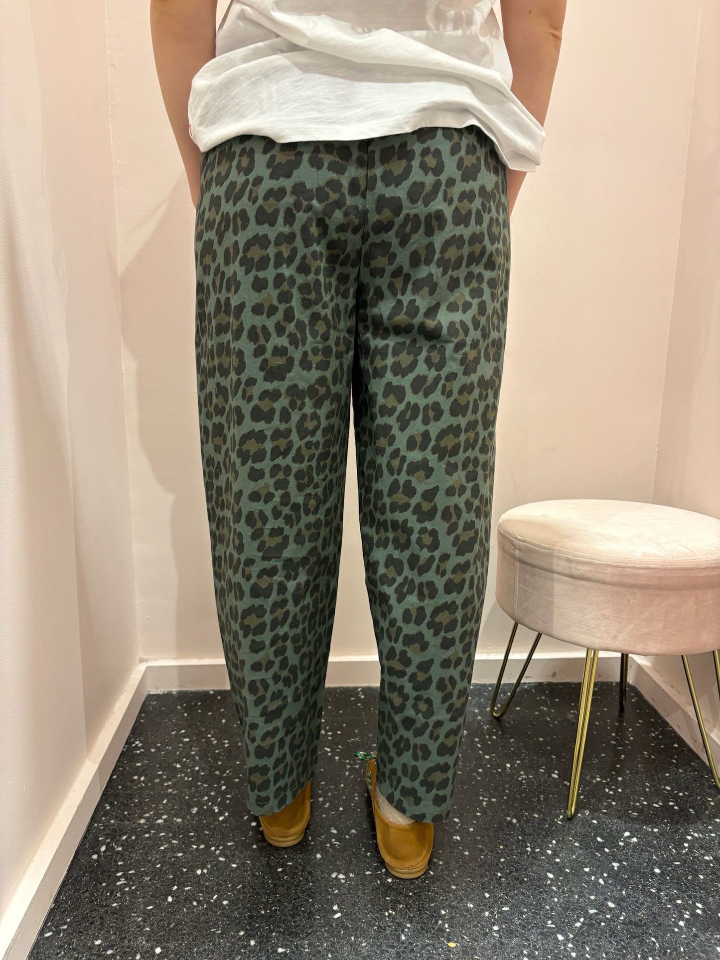 Pantalon Johanna léopard kaki