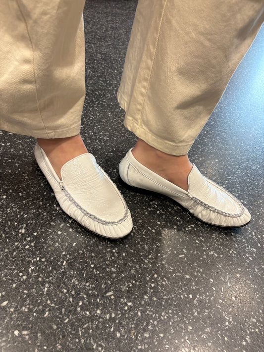 Mocassins blancs cuir vernis