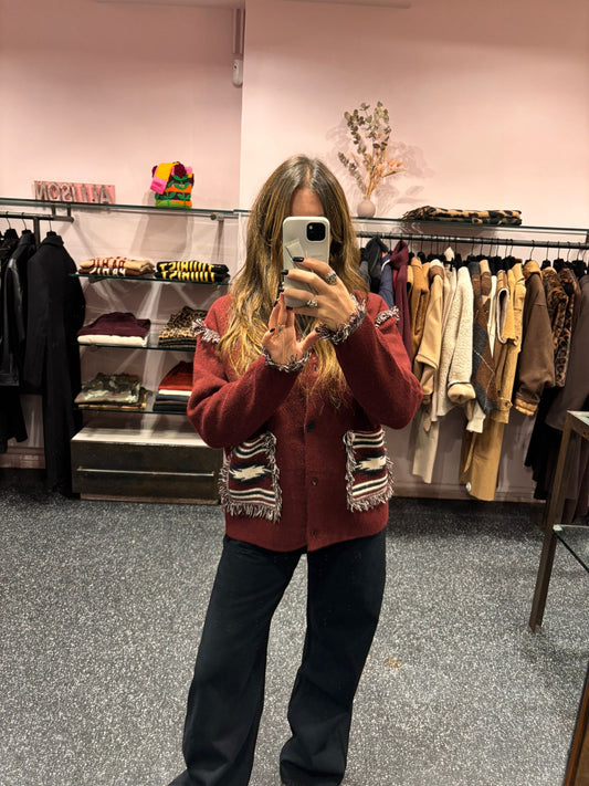 Gilet court boutonné aux motifs aztèques