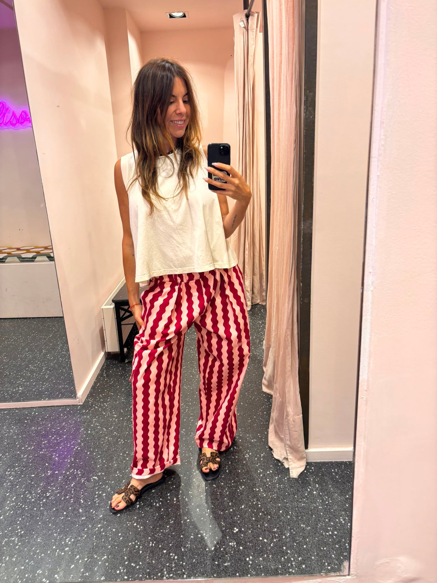 THE CORNER - Pantalon cargo imprimé rayures ondulées