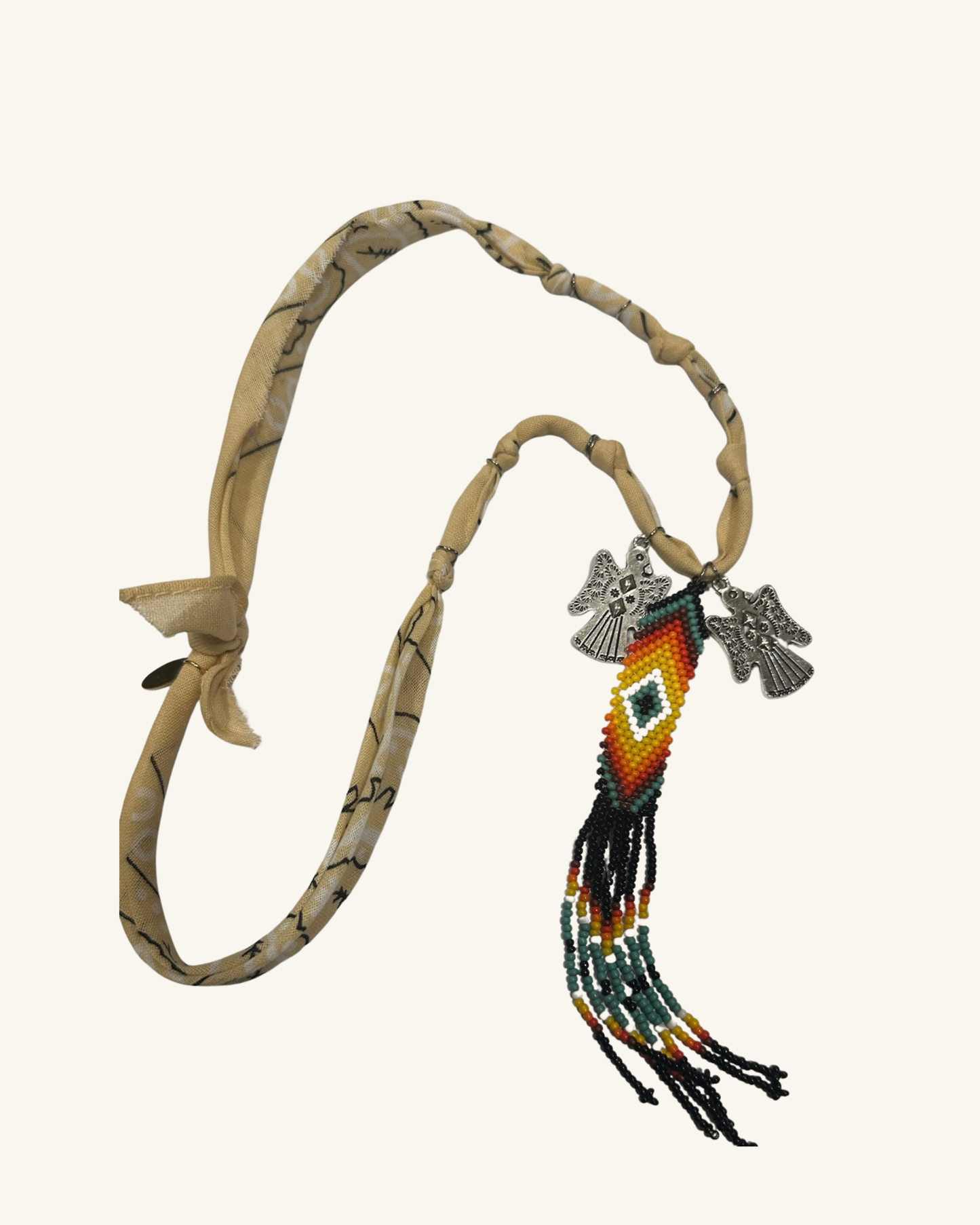 Collier Apache Bandana Beige – Pendentifs & totem Perlé