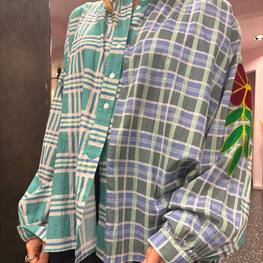 Blouse brodée bicolore - création indienne