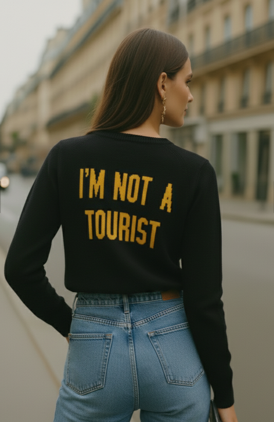 pull margareth one tee noir par Allison Shop